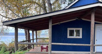 Cabin 1 Bedroom - Room 7 - A non - smoking room with a full sized bed.