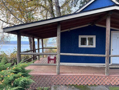 Cabin 1 Bedroom - Room 7 - A non - smoking room with a full sized bed.