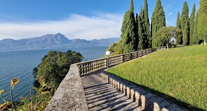 Property grounds - Lake Garda View • Historic Villa Apartment + Pool (Torri del Benaco)