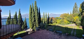Terrace/patio - Lake Garda View • Historic Villa Apartment + Pool (Torri del Benaco)