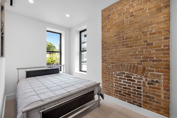 Internet, bed sheets - Beautiful 4-bedroom in Brooklyn quick commute to downtown Manhattan (Brooklyn)