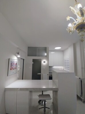Private kitchen - AMG Panathenaic-Kalimarmaro Central Apartment (Athina)