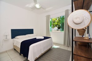 遮光窗簾/窗簾、熨斗/熨衫板、免費 Wi-Fi