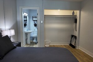 Skrivbord, gratis wi-fi och sängkläder