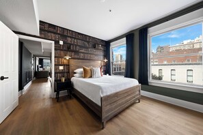 Room - Party in Gaslamp! Chic 2br, Sleeps 6, Best Area! (San Diego)