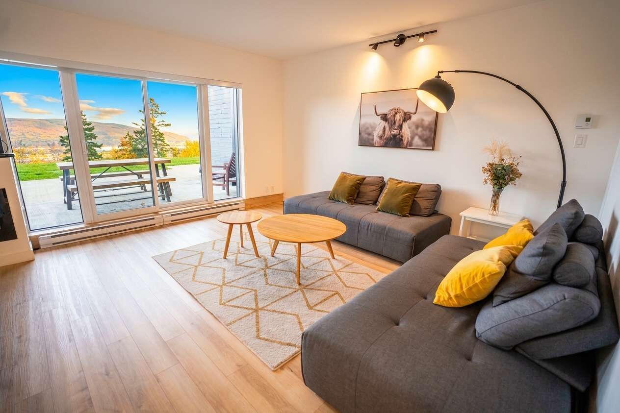 Téléviseur, bureau