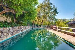 Pool - Quiet LA Retreat with Pool and Patio (Los Angeles)