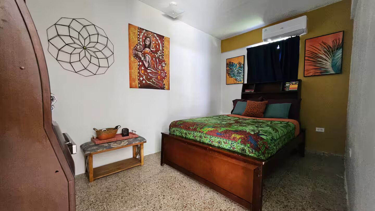 Bügeleisen/Bügelbrett, kostenloses WLAN, Bettwäsche