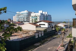 City view from property - Apto Pet Friendly com Garagem na Enseada Azul (Guarapari)
