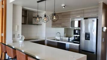 Fridge, microwave, oven, stovetop