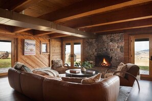 Interior - The Lodge at Four Peaks Ranch (Gallatin County)