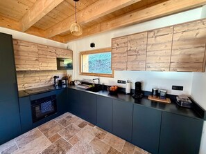 Fridge, microwave, oven, stovetop - New chalet, absolute calm & mountain views - Near La Clusaz & Grand-Bornand (Saint-Jean-de-Sixt)