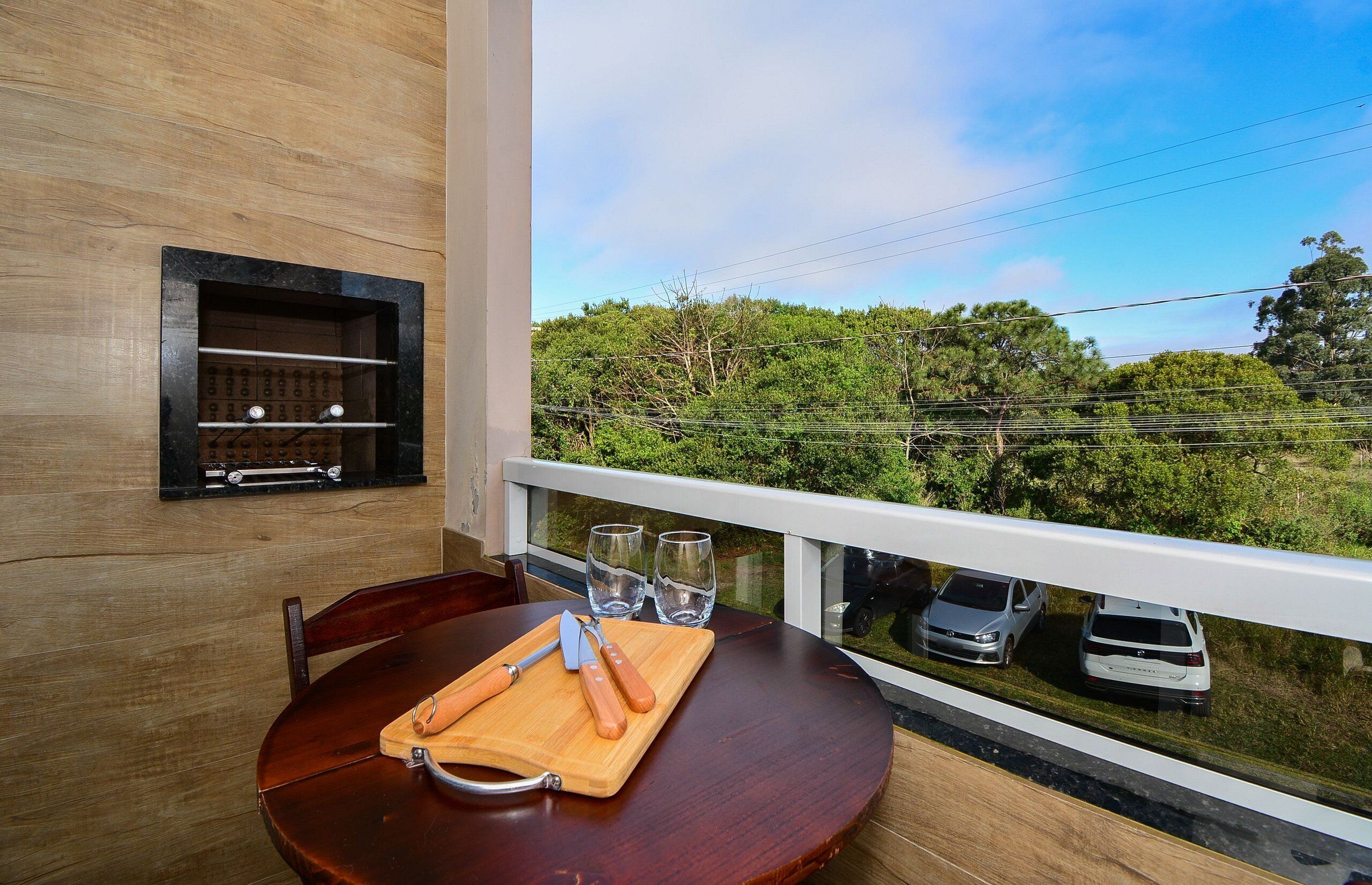 Apartment | Outdoor dining
