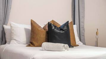 2 bedrooms, desk, iron/ironing board, travel crib