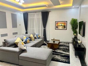 Living area - Luxurious Fully furnished 2-bedroom apartment in Kampala for your Comfy stay (Kampala)