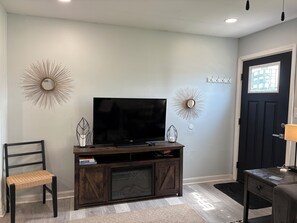 Télévision, cheminée