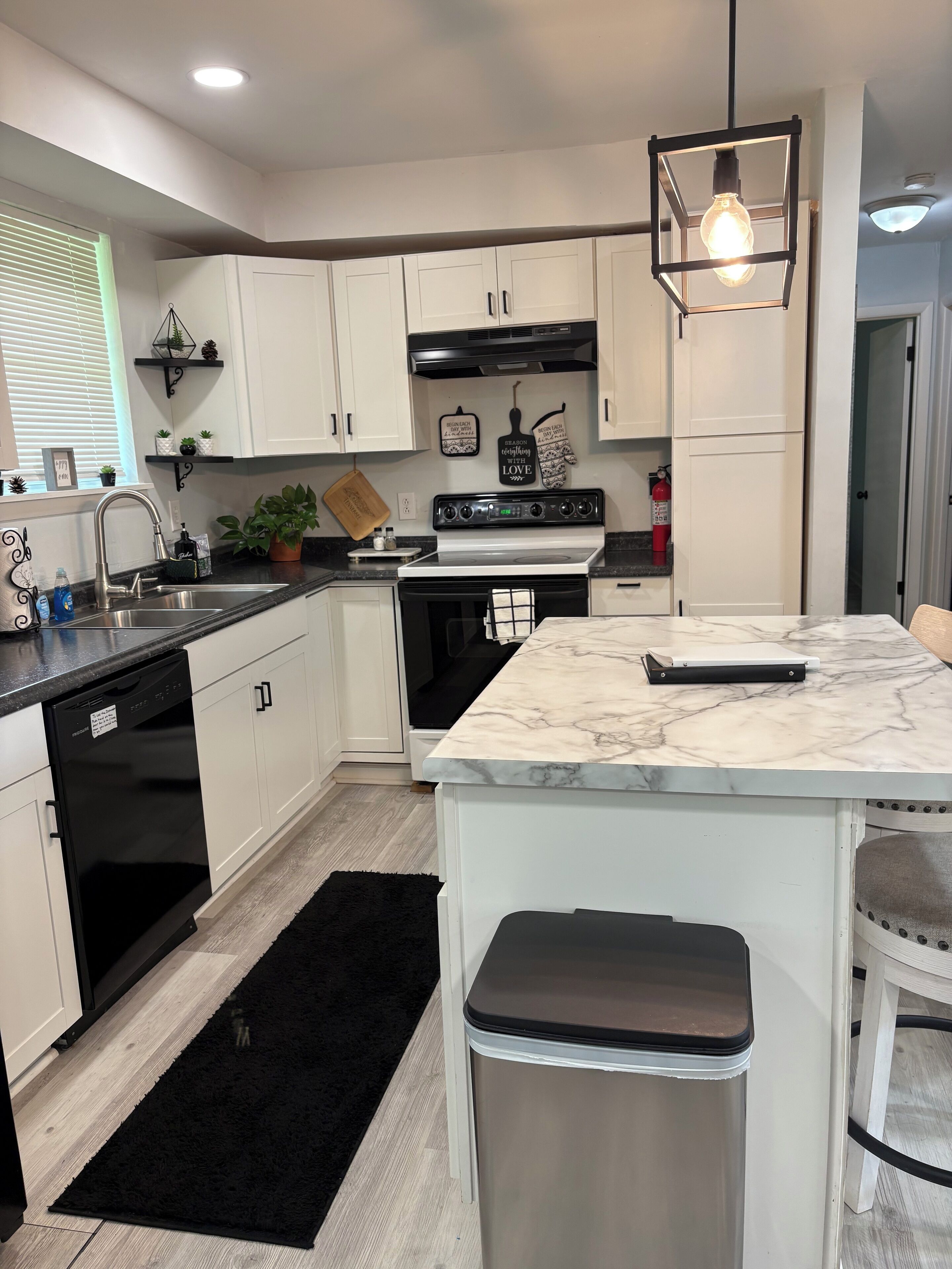 Mikrobølgeovn, ovn, kogeplade, opvaskemaskine