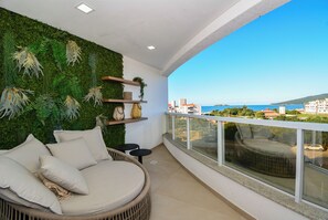 Balcony - Gaivotas Golden Luxo a 200m praia-NIN012 (Florianópolis)