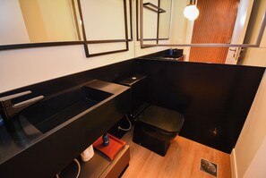 Towels, soap, toilet paper