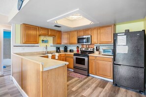 Refrigerador, placa de cocina