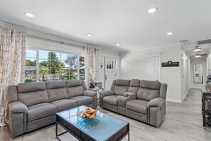 TV, fireplace, offices