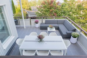 تناول الطعام بالخارج