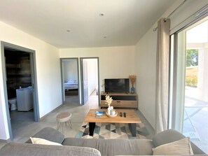 TV - Villa Oliu Di Santa Lucia (Conca)