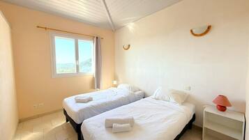 3 bedrooms, iron/ironing board, travel crib, WiFi