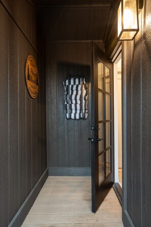 Interior - The Sydney House ⁓ Sauna ⁓ Downtown ⁓ Walkable (North Bend)