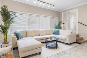 TV, video games - 2 King Suites | Hot Tub | Large Patio | Sleeps 12 (Tampa)