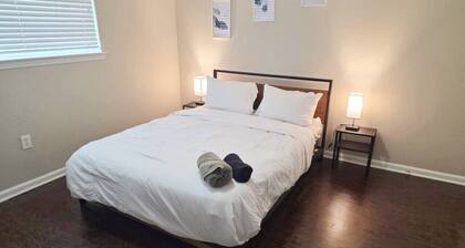 Cozy 1Bed 1Bath Apt by Downtown & Farmers Market