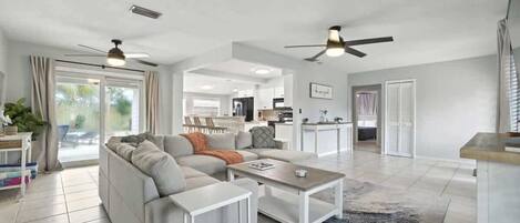 TV, fireplace, offices