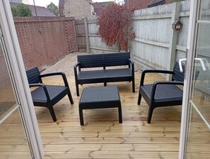 Terrace/patio - Light House (Sleeps 10) (Swindon)