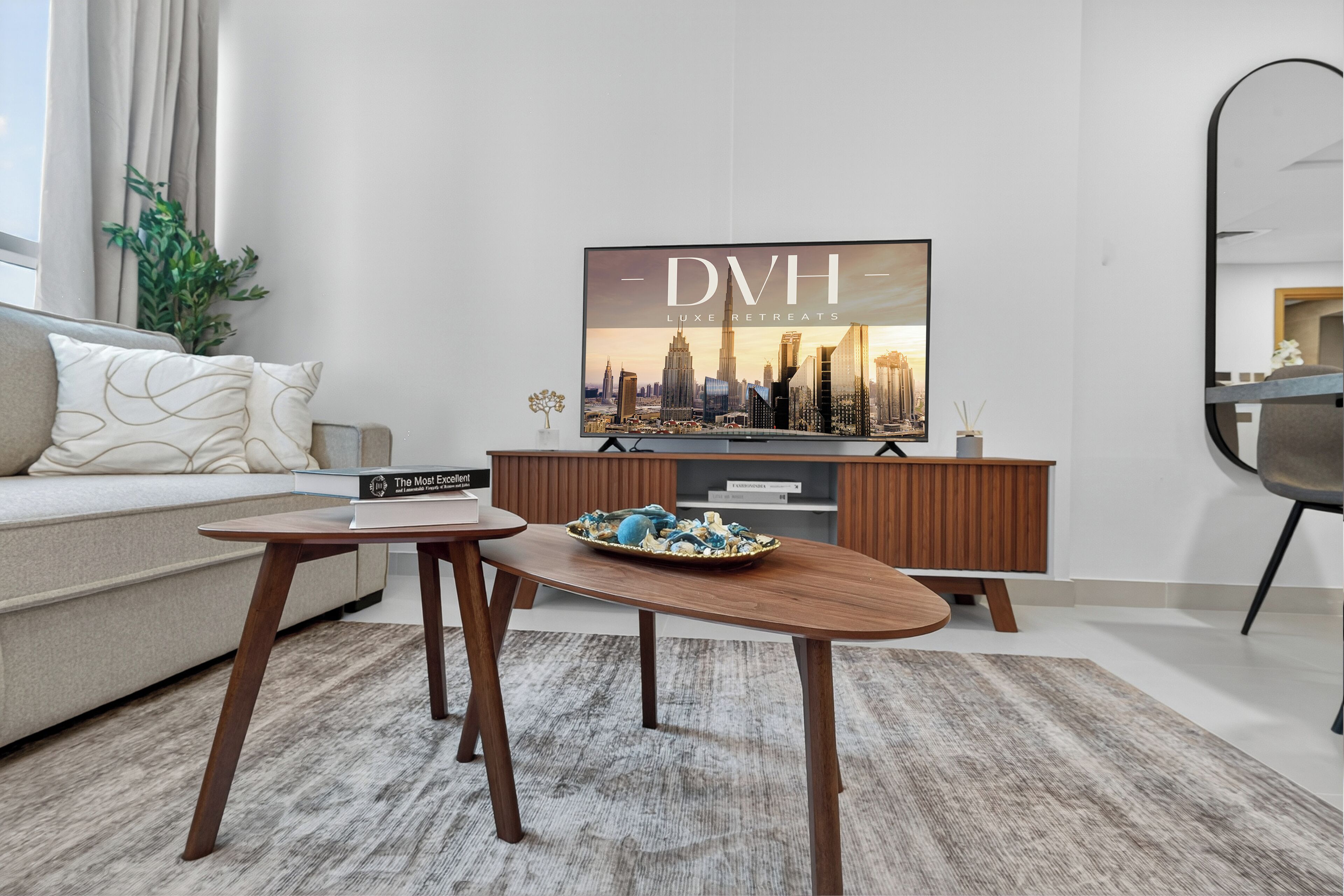 Deluxe Apartment, Balcony, City View | Living area