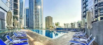 Radiant Boulevard by DVH Luxe Retreats