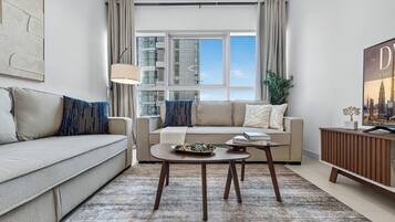 Deluxe Apartment, Balcony, City View | Living area