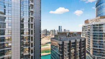 Apartemen Deluks, balkon, pemandangan kota | Pemandangan balkon