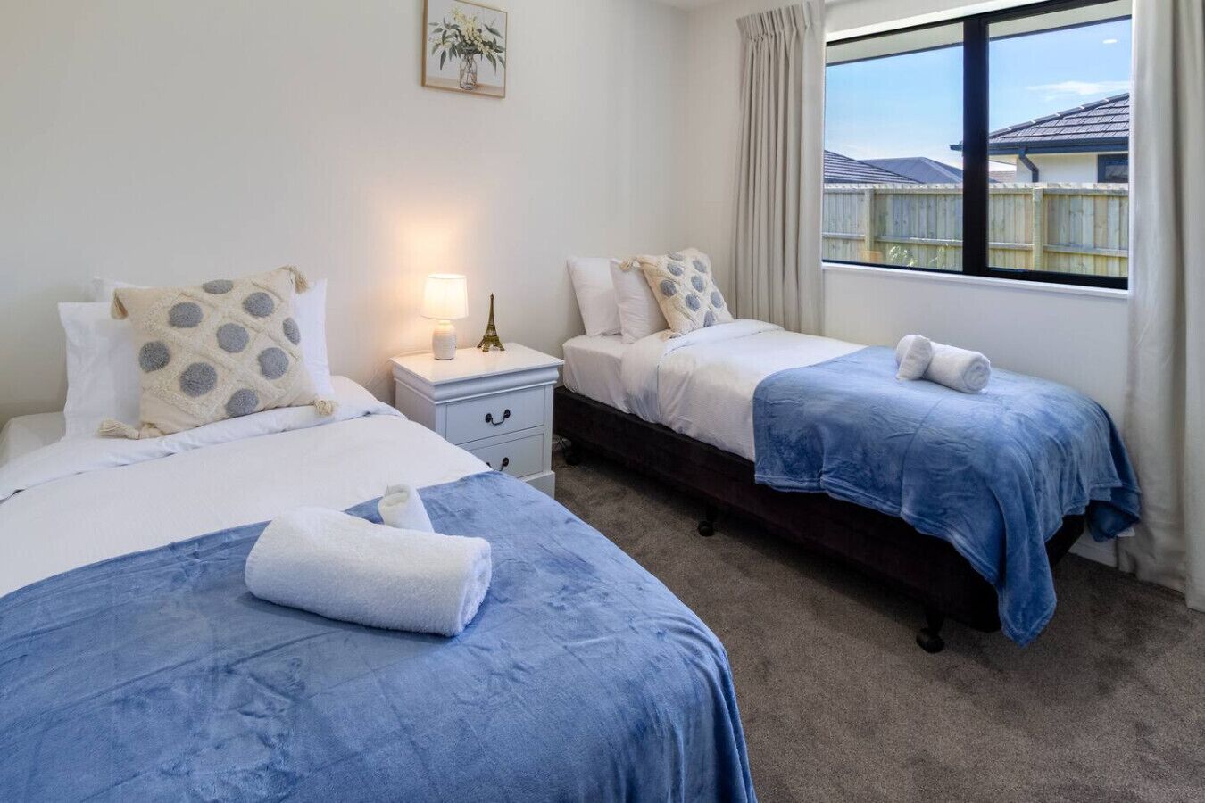 3 habitaciones, tabla de planchar con plancha, wifi y ropa de cama 