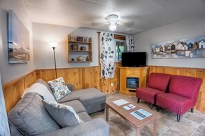 Télévision, cheminée