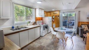 茶具/咖啡用具、微波炉、烤箱、炉灶