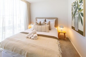 3 quartos, ferros/tábuas de passar roupa, Wi-Fi, roupa de cama