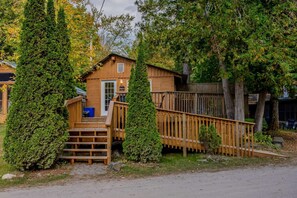 Exterior - Springwood Cottage Resort - Cottage 3 (Arden)
