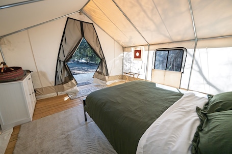 WiFi, bed sheets. Boutique Nature Retreat in the Palomar Mountains