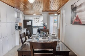 Dining - Springwood Cottage Resort - Main House (Arden)