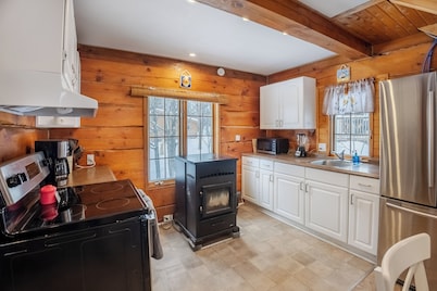 Springwood Cottage Resort - Log Cabin