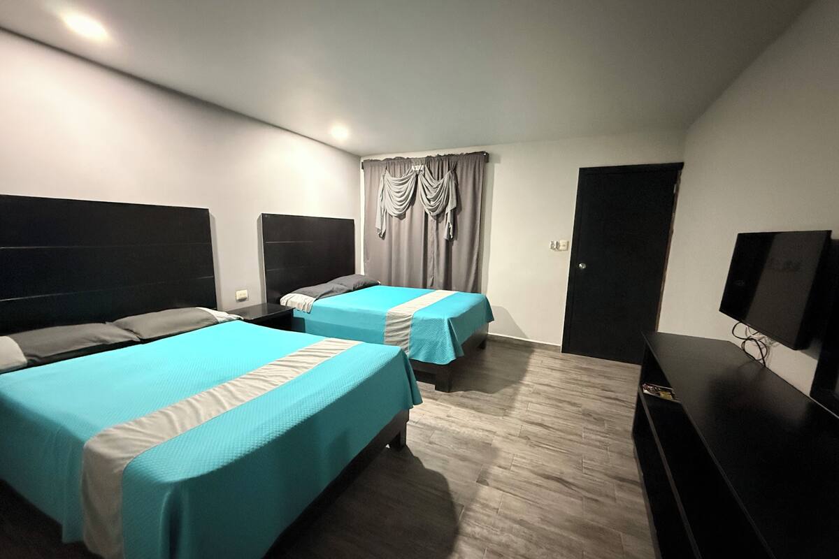 Habitación doble, baño privado | Wifi gratis y acceso para silla de ruedas