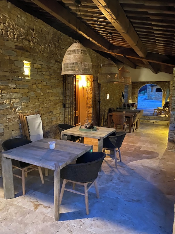 Outdoor dining