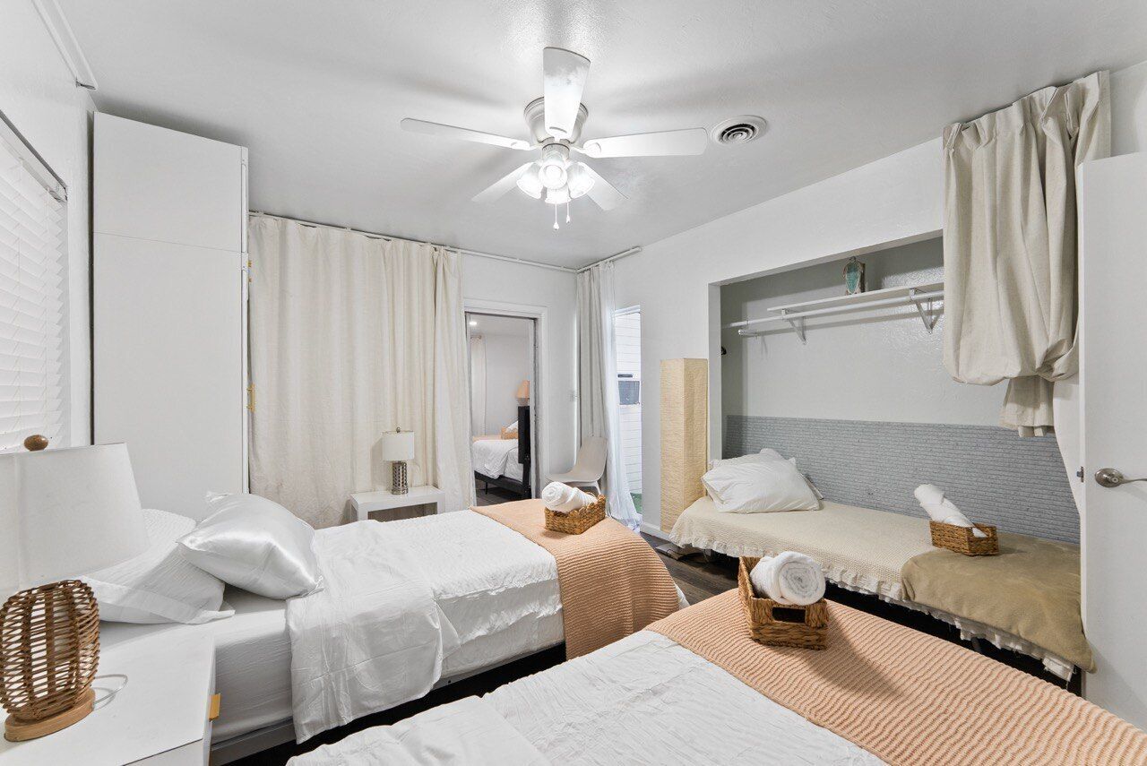 アイロン / アイロン台、WiFi、ベッドシーツ