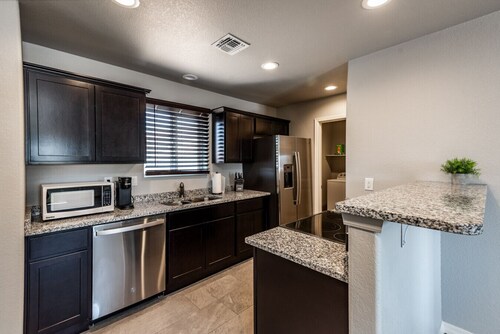 New Duplex – Stylish Stay with Private Yard!