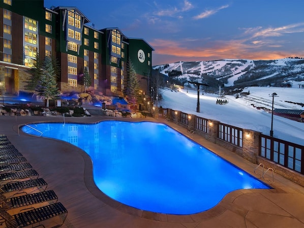 Piscine extérieure, piscine chauffée